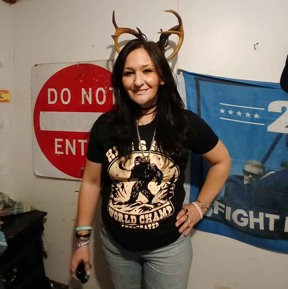 Meet your Posher, Holly